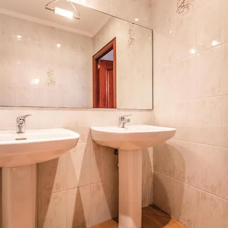 8 Bedroom Amazing In Riudellots * Riudellots de la Selva