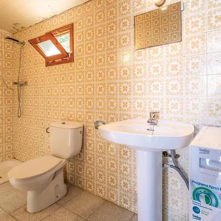 Holiday home 8 Bedroom Amazing In Riudellots